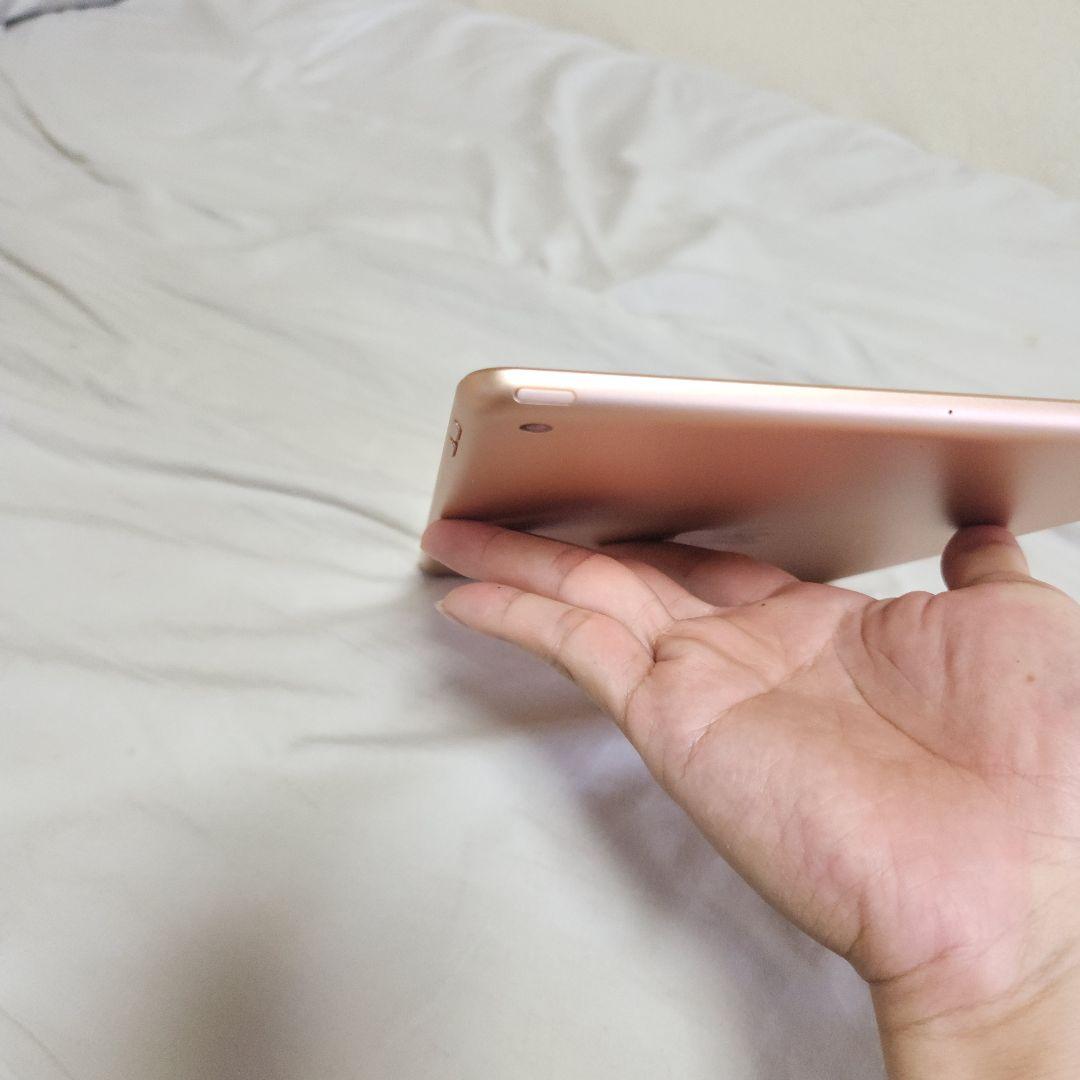 Apple iPad (第8世代) 32GB シルバー Wi-Fi