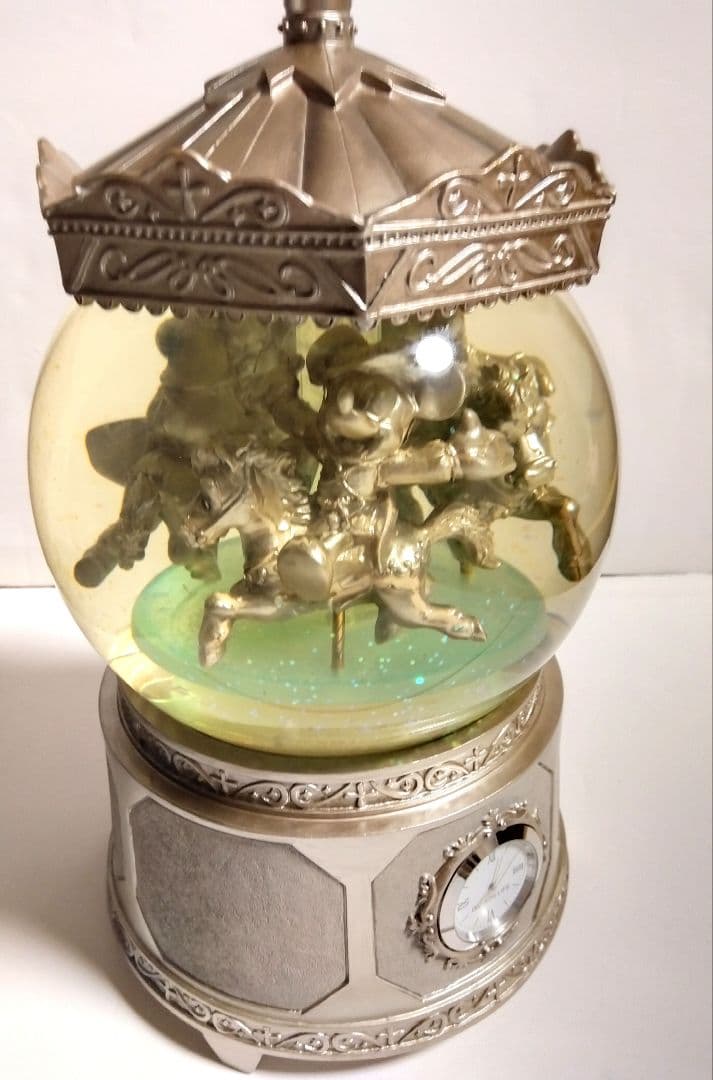 ディズニー　オルゴール　スノードーム　メリーゴーランド