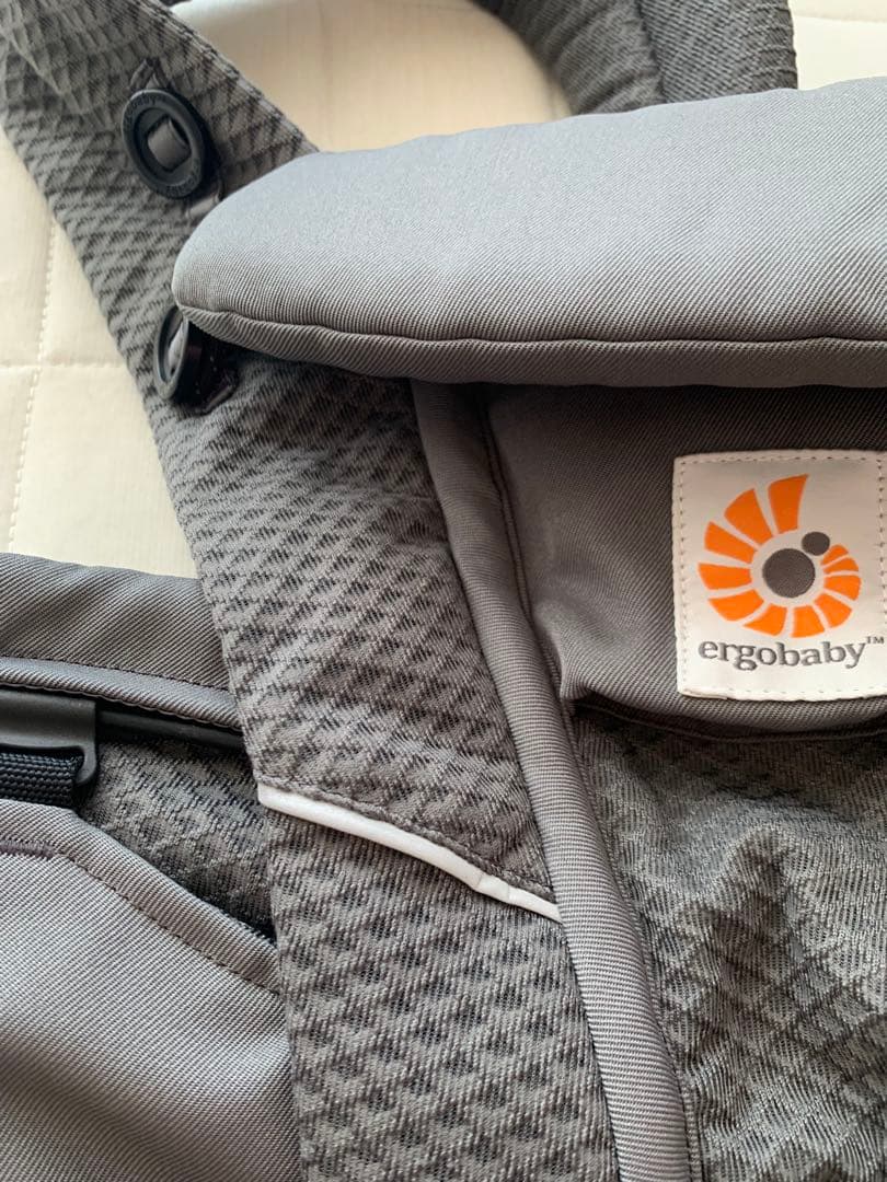 【未使用に近い】エルゴベビー OMNI Breeze グラファイトグレー