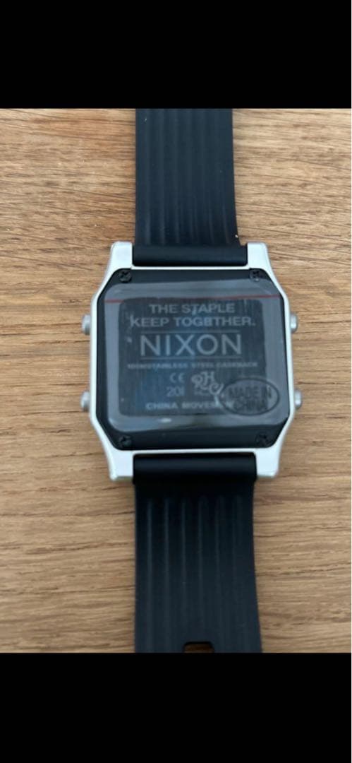 デジタル腕時計 ブラック シリコンバンド