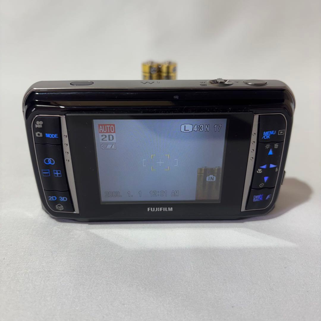 【超希少】FUJIFILM ハローキティPINEPIX REAL 3D W1