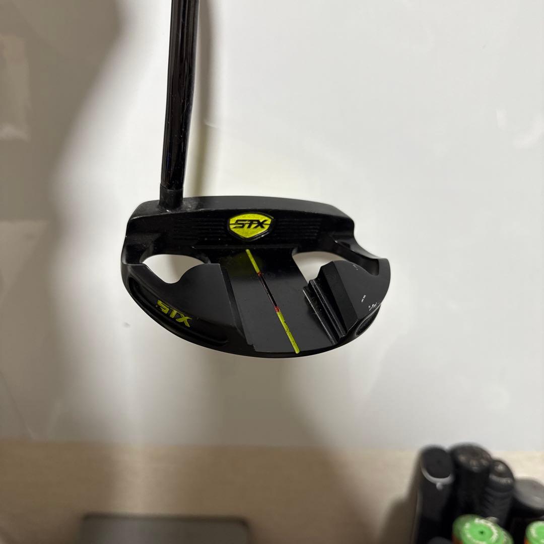 STX Pitch Black III パター