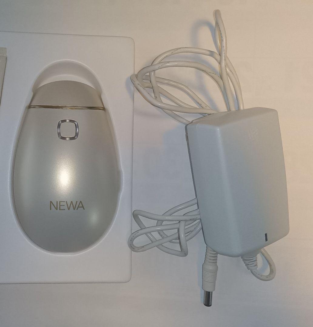 NEWAリフト　シャンパンゴールド