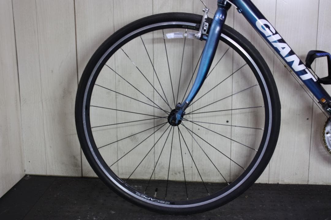 GIANT ESCAPE R3 700C 24速 500mm 青色 クロスバイク