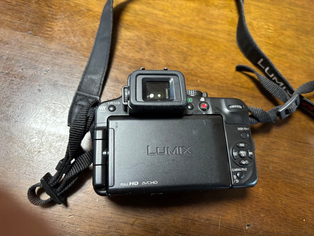 値下します。Panasonic LUMIX G DMC-G3 ミラーレス一眼