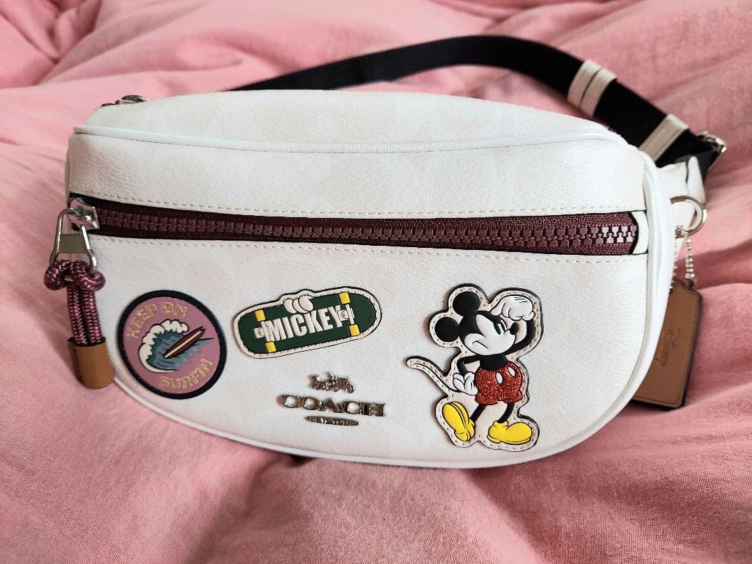 【日本限定】Disney ディズニーCOACHコーチ コラボ ボディバッグ