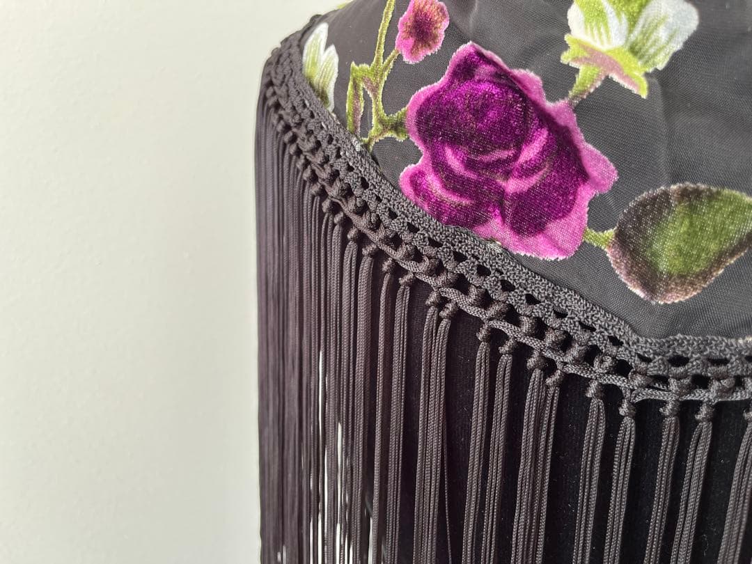 【アウトレット】フラメンコ　マントンシージョ　黒地xパープル花柄　ブラックフレコ