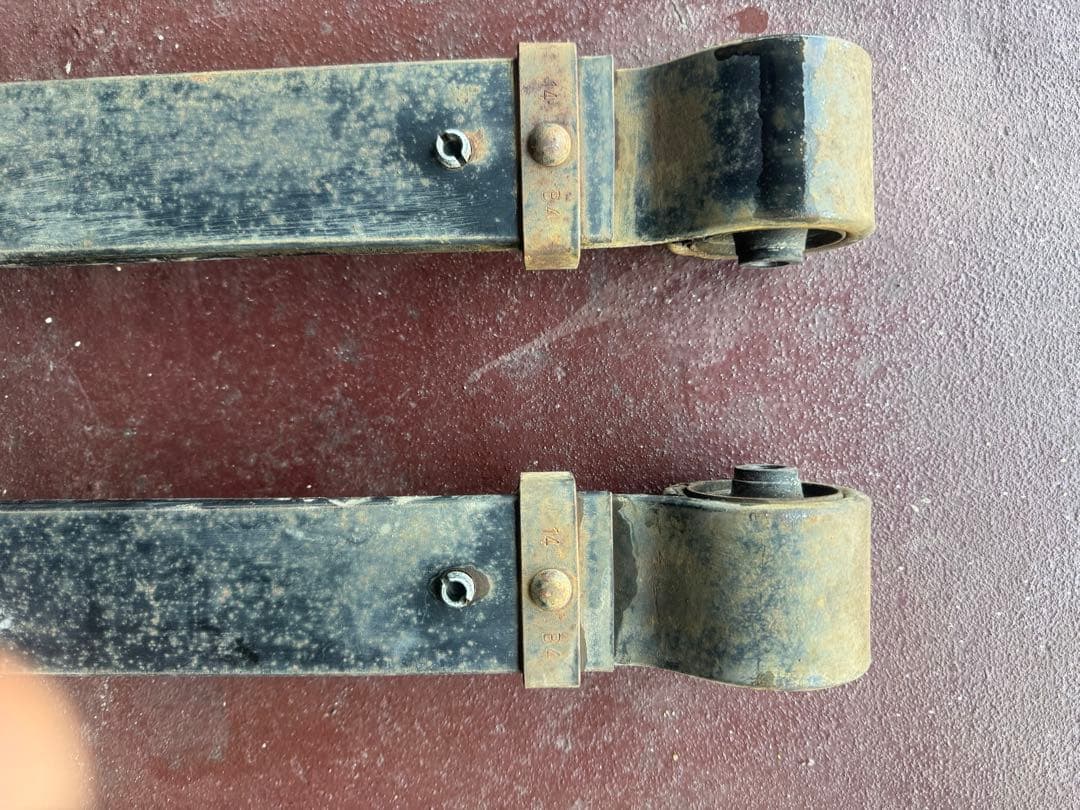 バモス　ABA-HM1サスペンションアーム 板バネ　ダウンサス