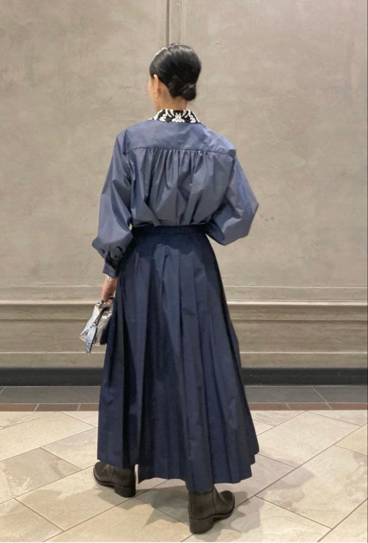 【美品】ユナイテッドアローズ　レースカラー2WAYブラウス　コバルト