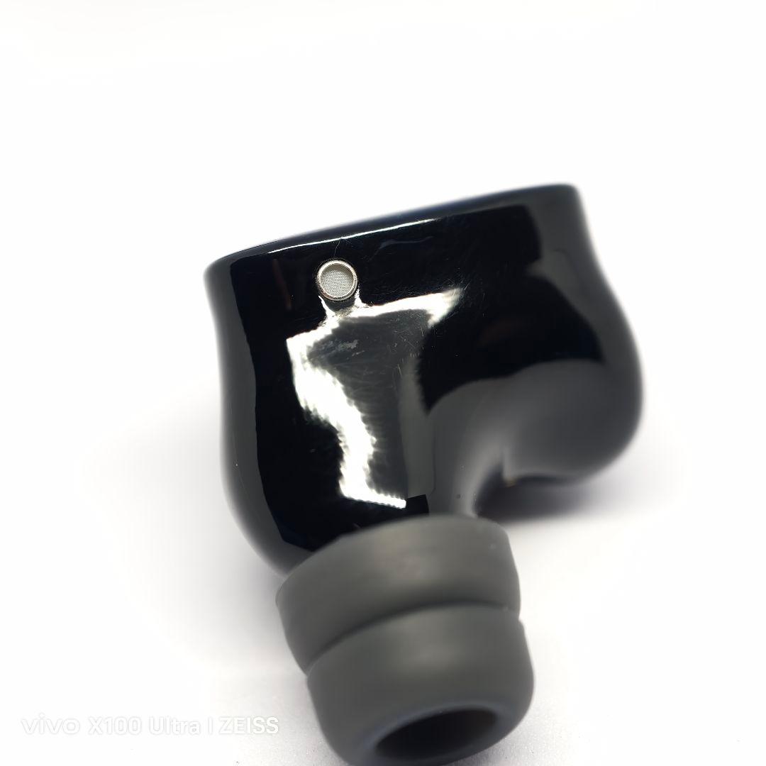 イヤホン Noble FoKus PRO