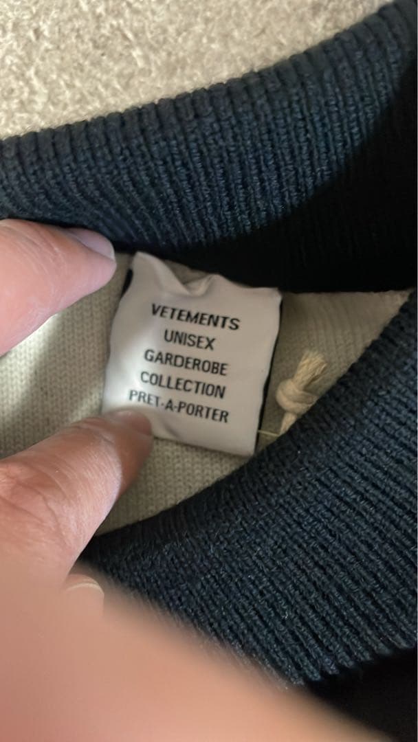 トップス VETEMENTS 23AW L DOUBLE LOGO SWEATER