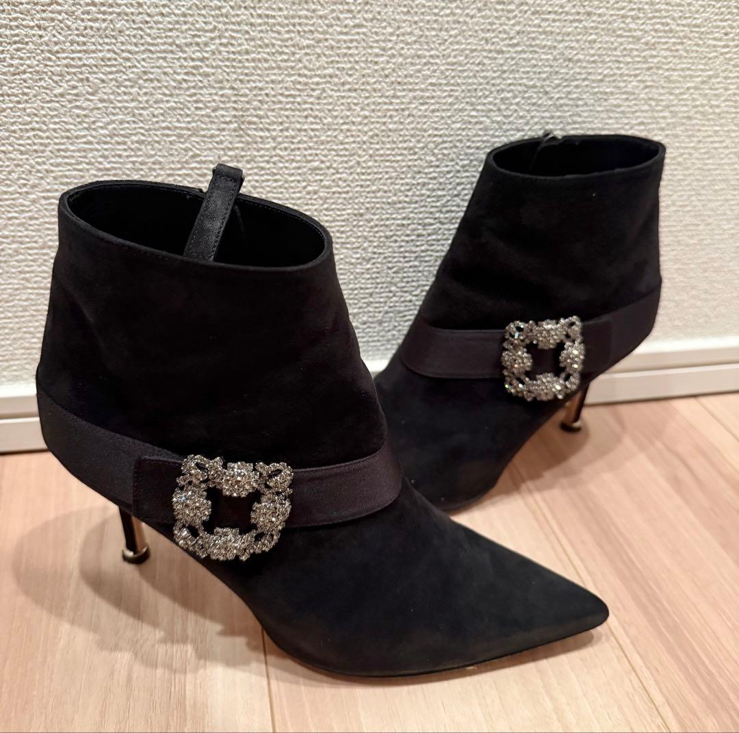 MANOLO BLAHNIK ハンギシスエード アンクルブーツ　37