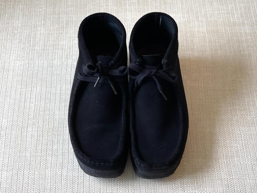 【美品】クラークス ワラビー ブーツ（ブラックスエード）