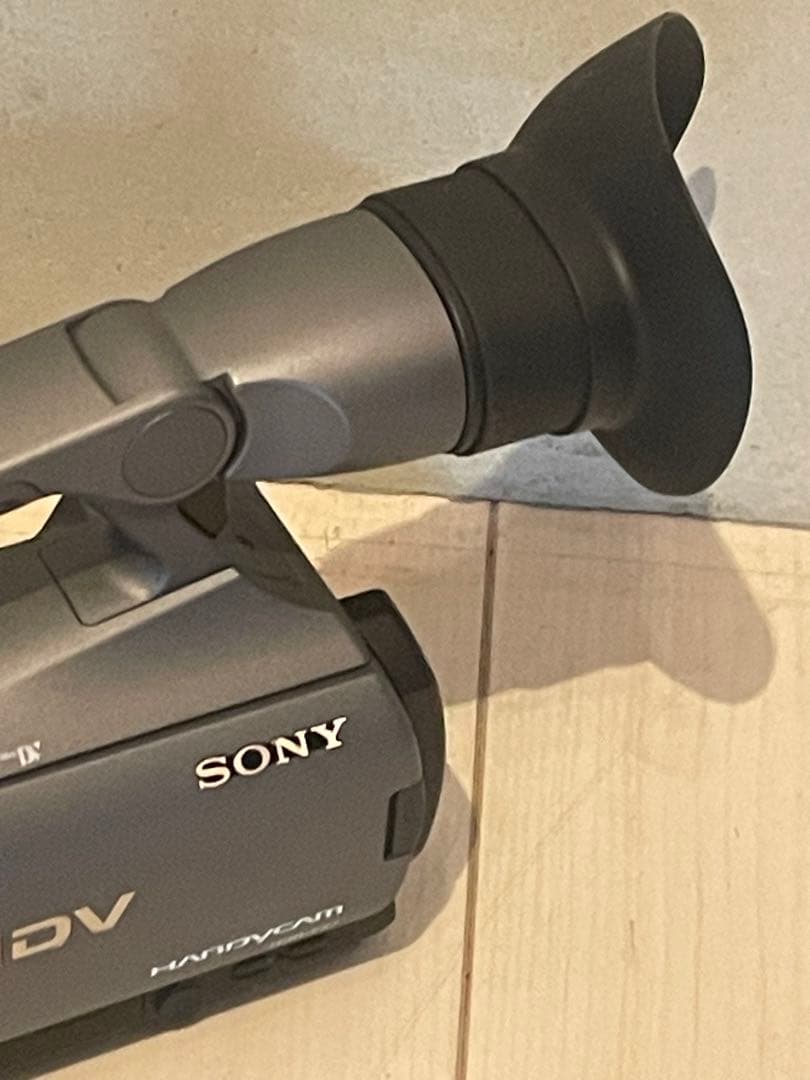 ビデオカメラsony HDR-FX7 本体のみ　 カセット蓋閉まらない　ジャンク