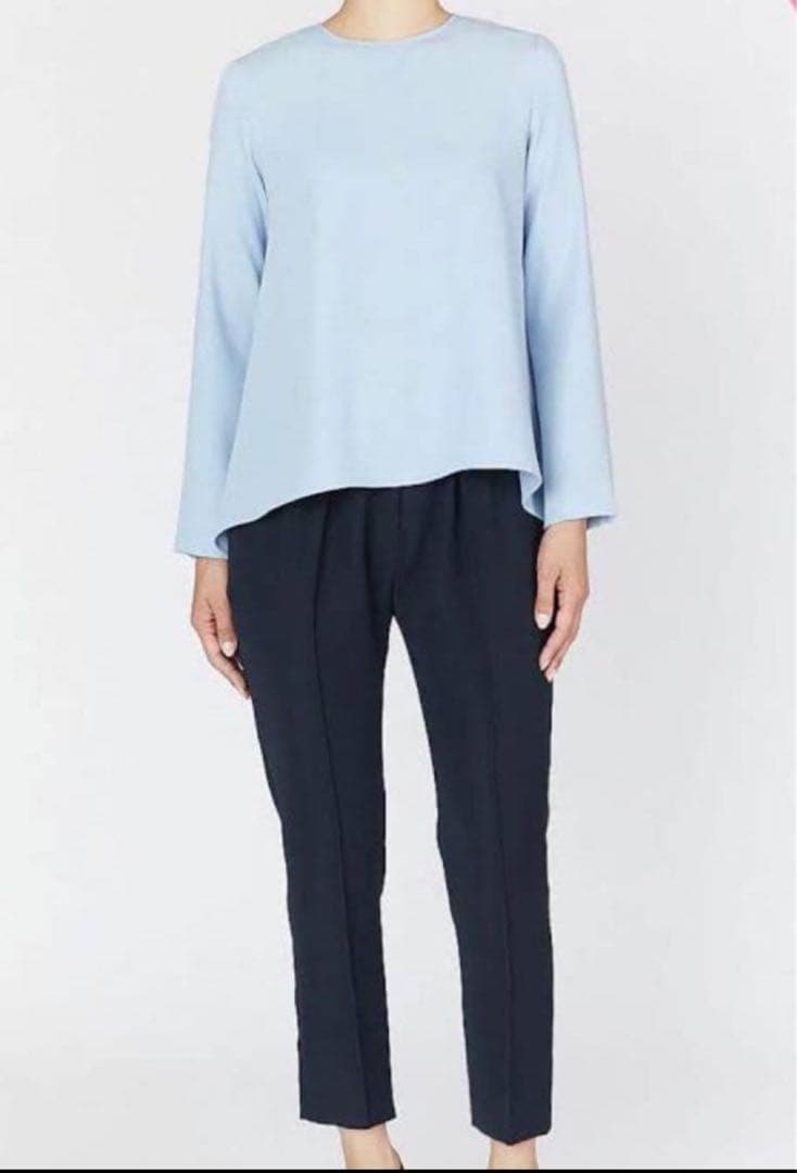 ヨーコチャン　フレアポイントヘムブラウス　ブルー　2023年製　定価7.7