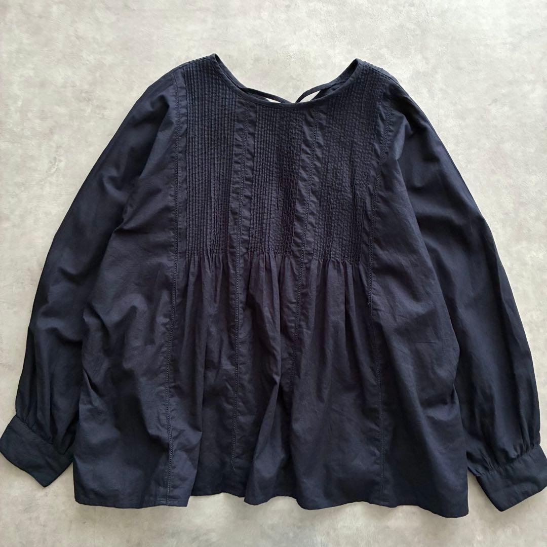 美品 かぐれ コットンドルマンピンタックブラウス 紺 ネイビー