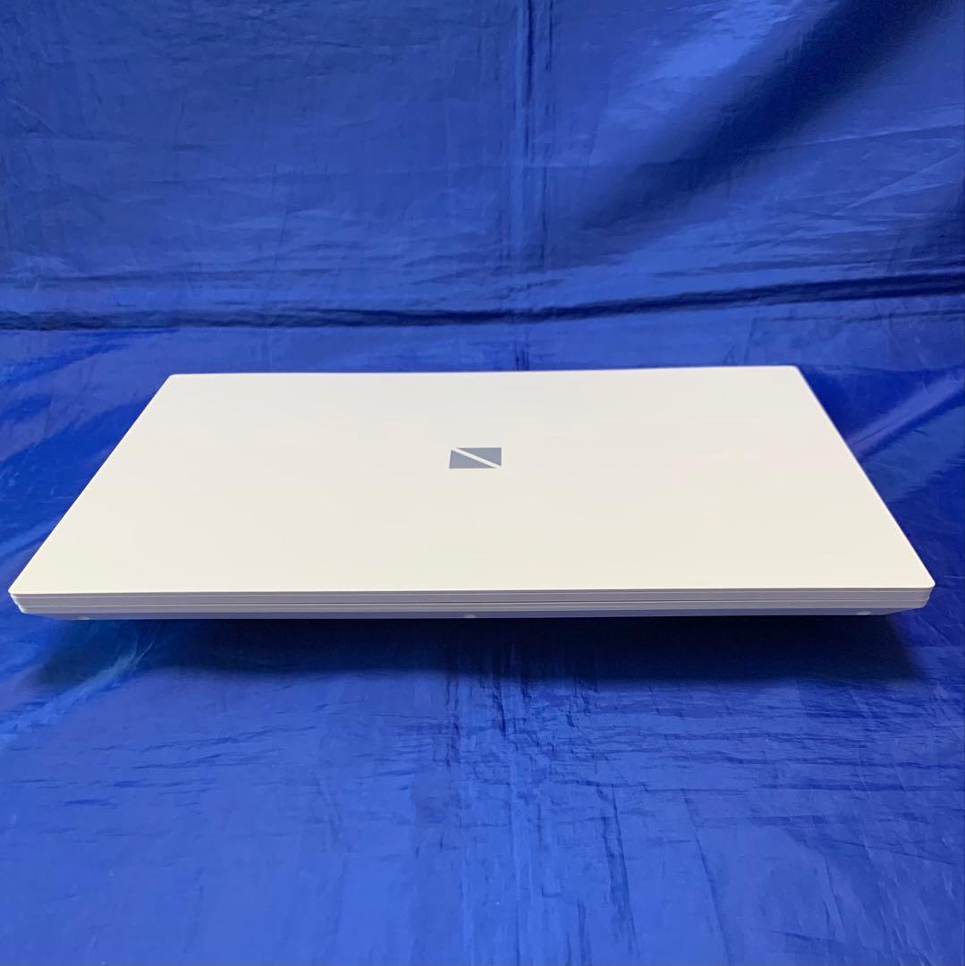 美品・2022年モデル・Ryzen3 NEC ノートパソコン LAVIE N15