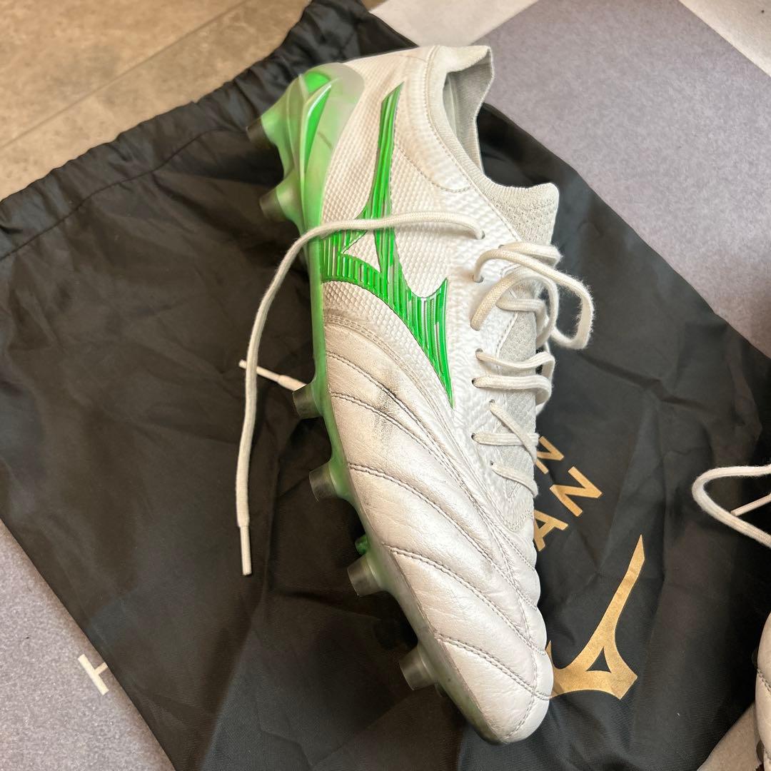 Mizuno サッカーシューズ ホワイト/グリーン 収納袋付き