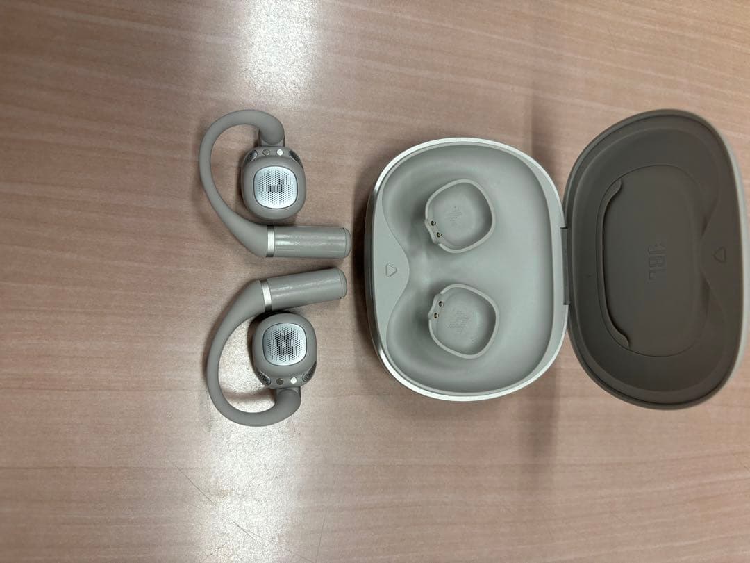 JBL ワイヤレスイヤホン グレー