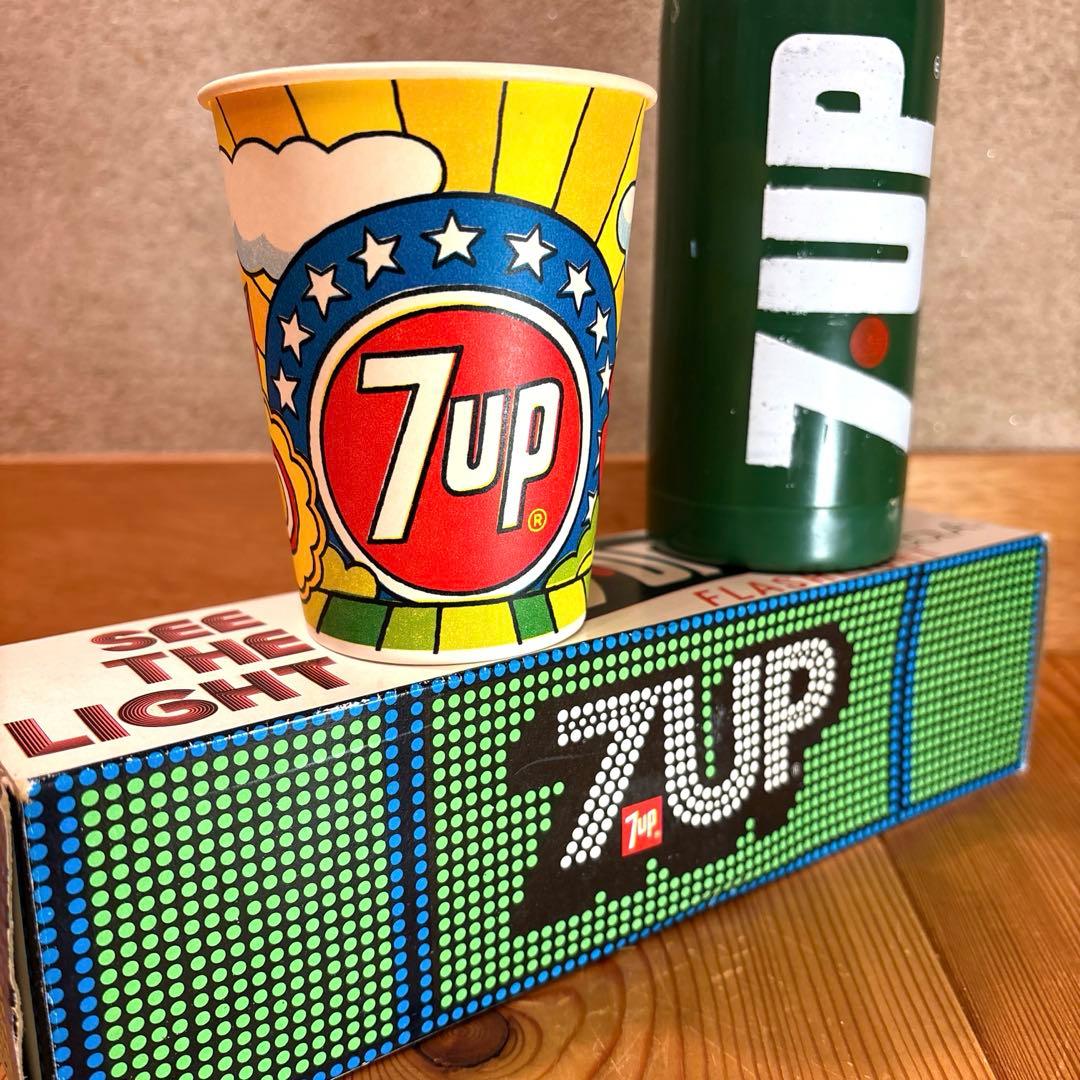 レア　60/70年代　セブンアップ　アドバタイジング　懐中電灯 紙コップ　7up