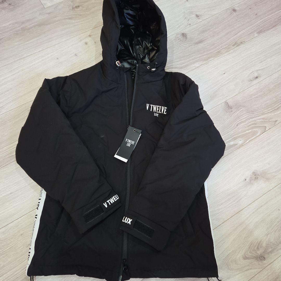 R*様 V TWELVE LUX ブラックジャケット