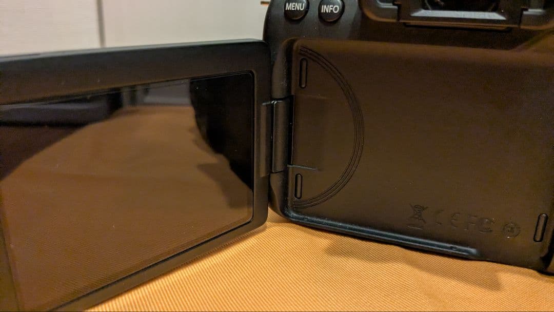 Canon EOS 90D ボディ バッテリー・チャージャー・ストラップ・説明書