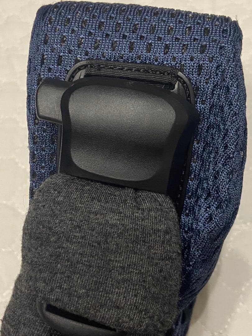 ベビービョルン　抱っこ紐　ハーモニー　ネイビーブルー