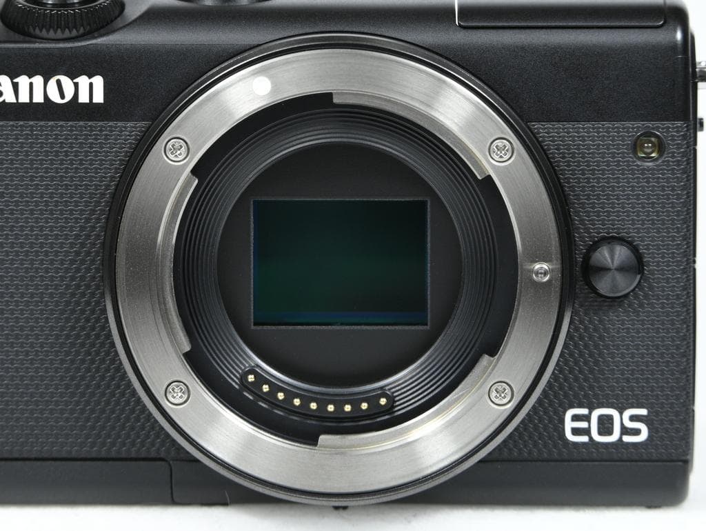 【ほぼ新品】 キヤノン　Canon EOS M100 ダブルレンズキット