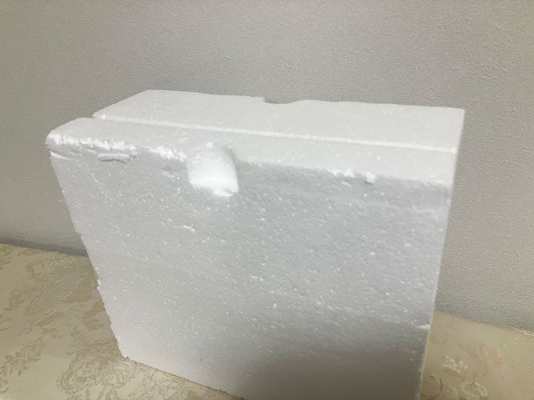 【新品】馬　置物　陶器　陶磁器　バラ模様