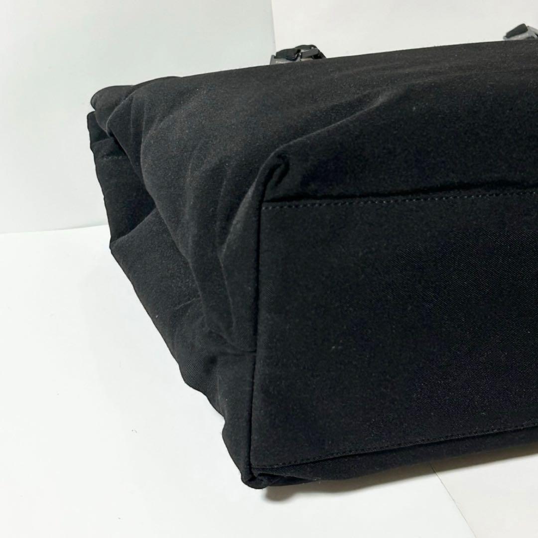 フェラガモ ヴァラチェーン ショルダーバッグ AU-21 8803 ナイロン