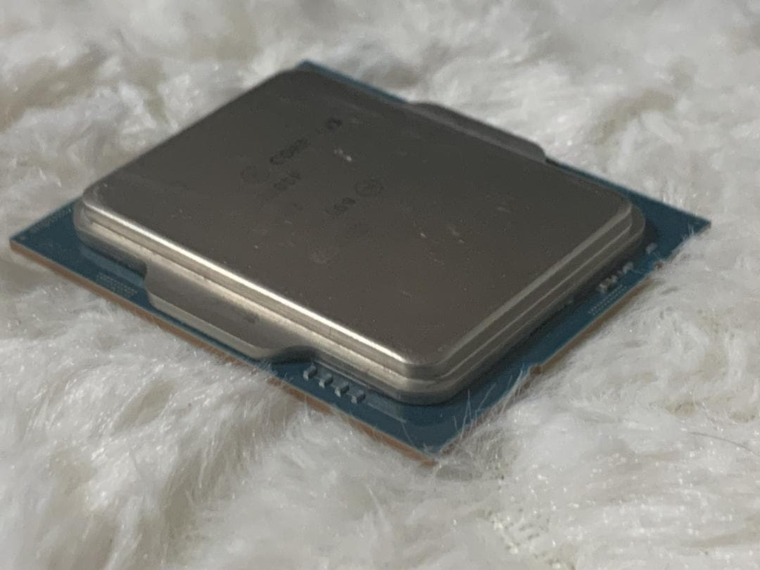 高性能 Intel Core i3-12100F 第12世代