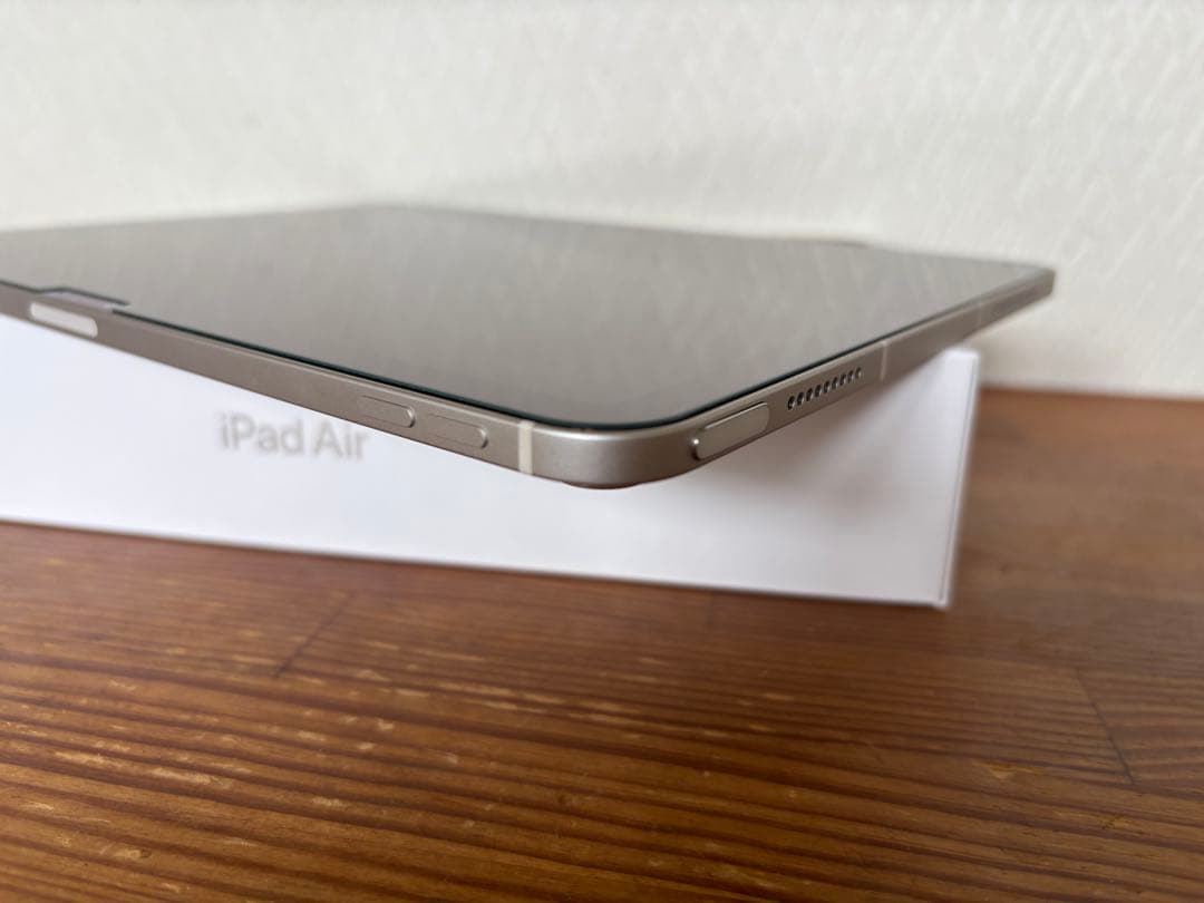 ほぼ新品　iPad air M3 11インチ　simフリー