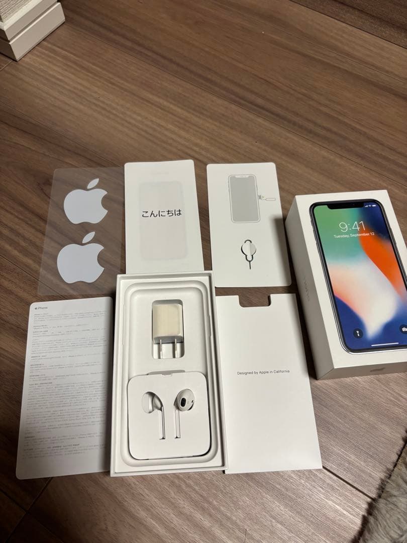 Apple iPhone X 64GB シルバー 本体