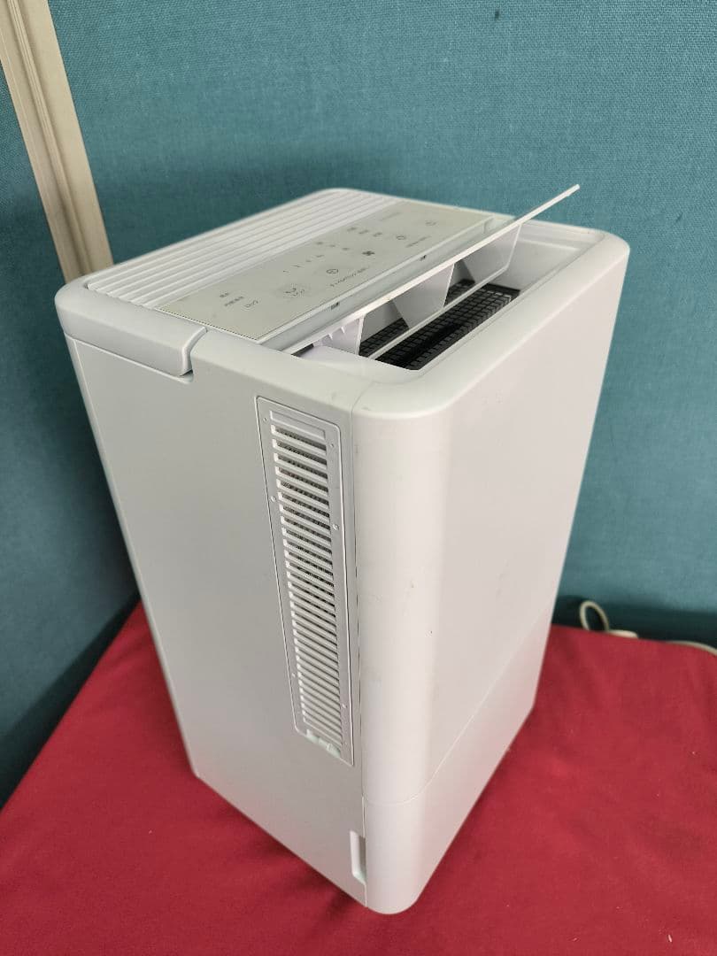 2023年製　アイリスオーヤマ コンパクトクーラーICA-0301G