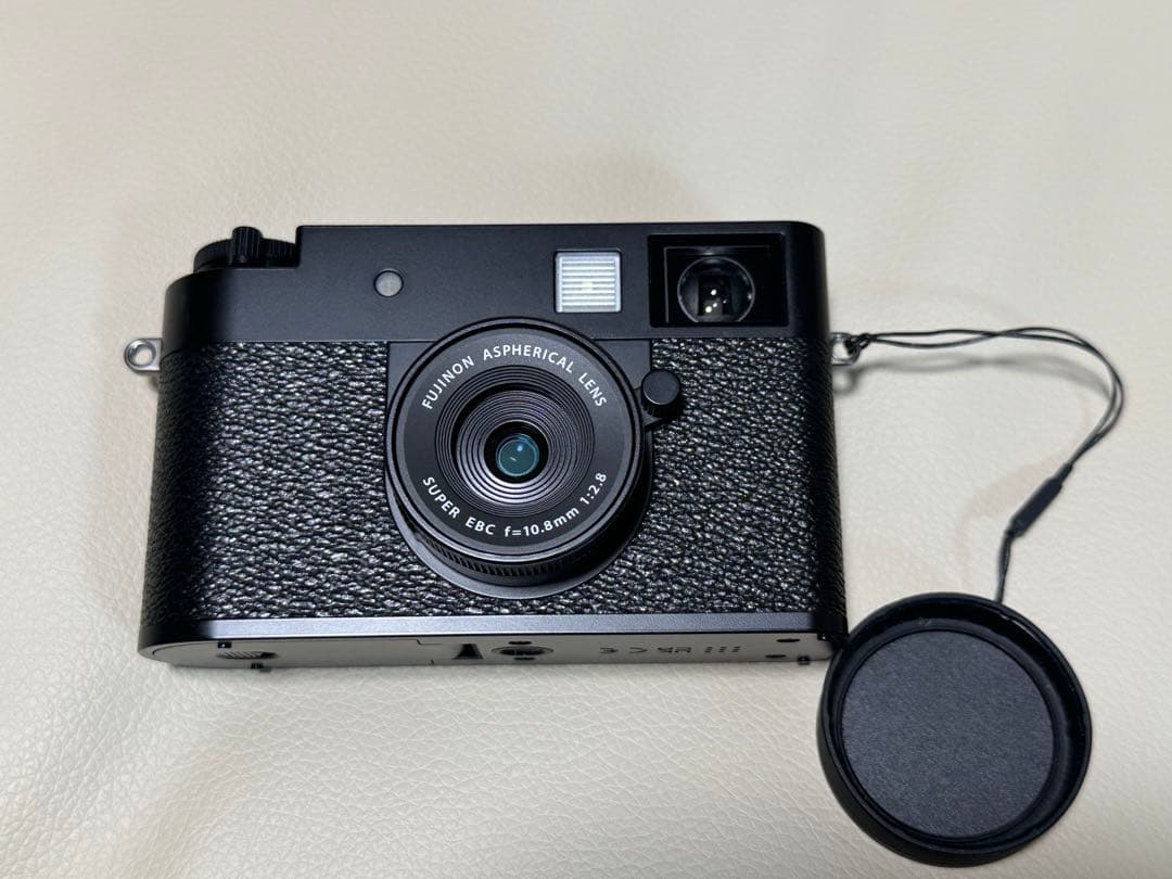 fujifilm x-half ブラック　中古美品　保護フィルムおまけ
