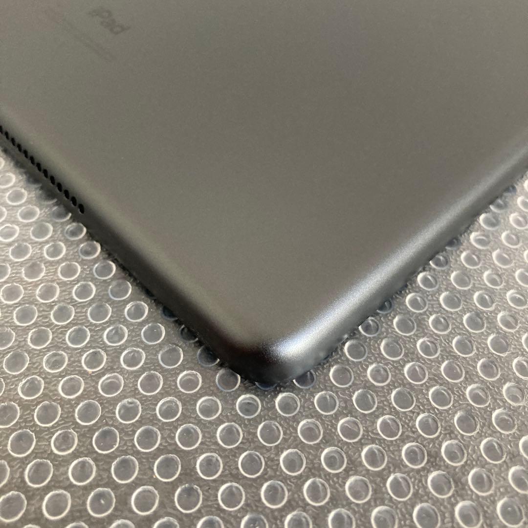 3657【早い者勝ち】iPad8 第8世代 32GB SIMフリー☆