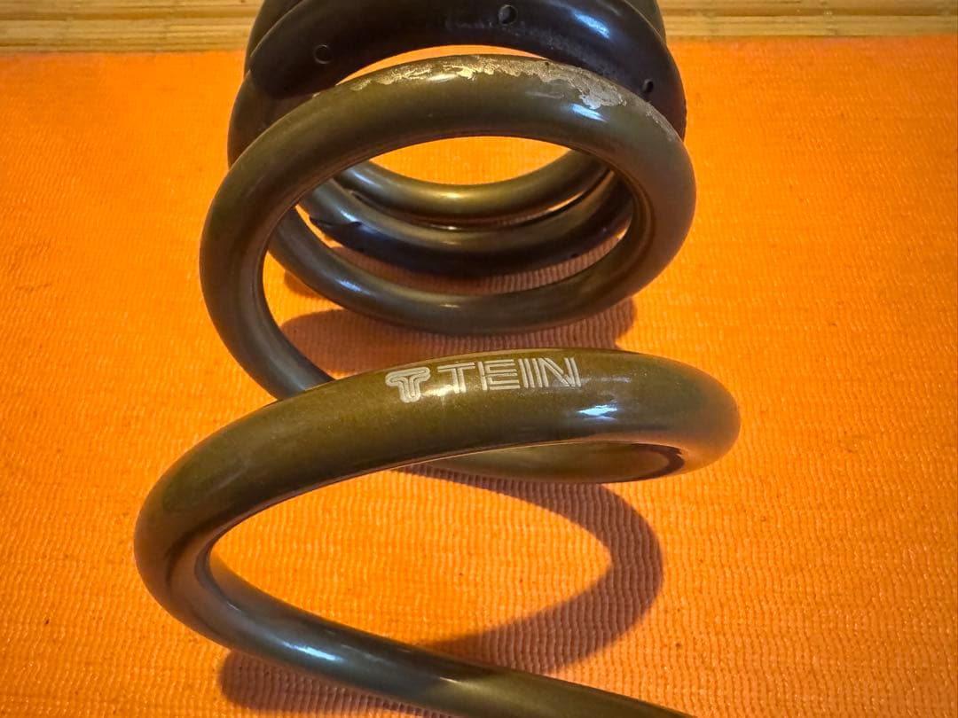 【美品・送料込み】Z34 用　TEIN　テイン　ダウンサス