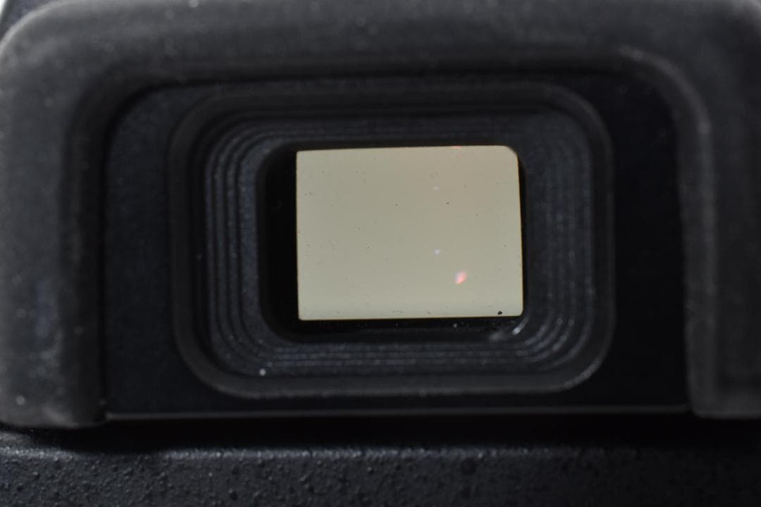 お値下げ歓迎・ほぼ新品 Nikon D5300 18-55 S数6773回 72