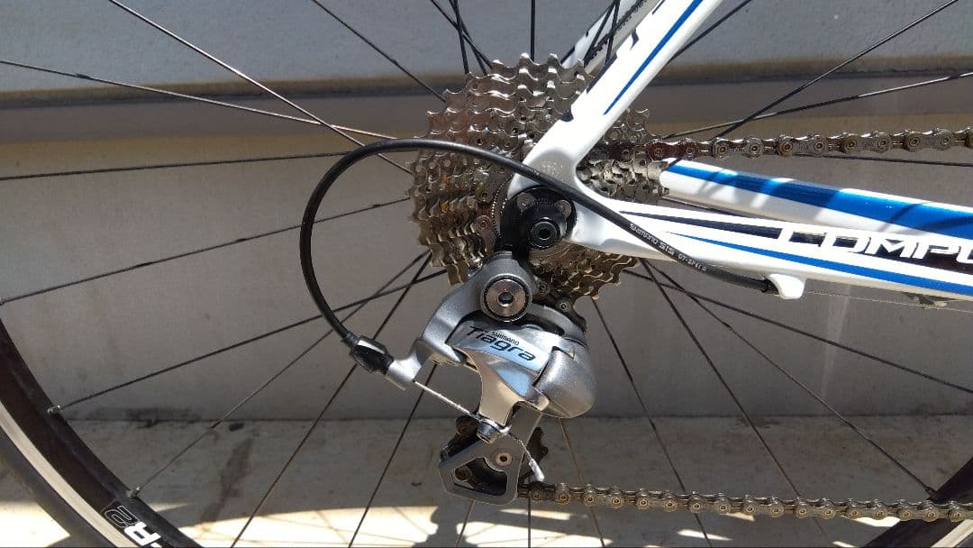 【整備済み】GIANT DEFY COMPOSITE SE　カーボンロードバイク