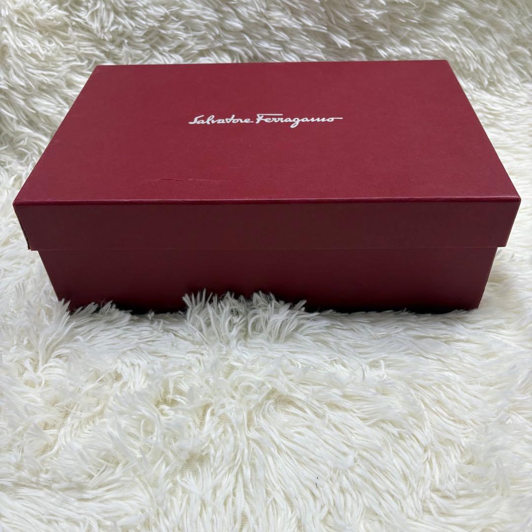 ク*ケ様 サルヴァトーレ　フェラガモ　本革　ローファー　ロゴ　24cm 8 ミン
