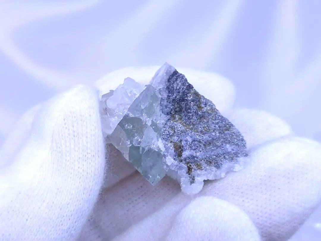 シャンファーリン産　ホワイトローズ カルサイト　フローライト　エンジェルウィング