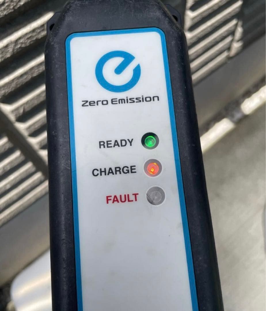 日産純正品　電気自動車用 充電ケーブル　200V用　７.５メートル　送料無料