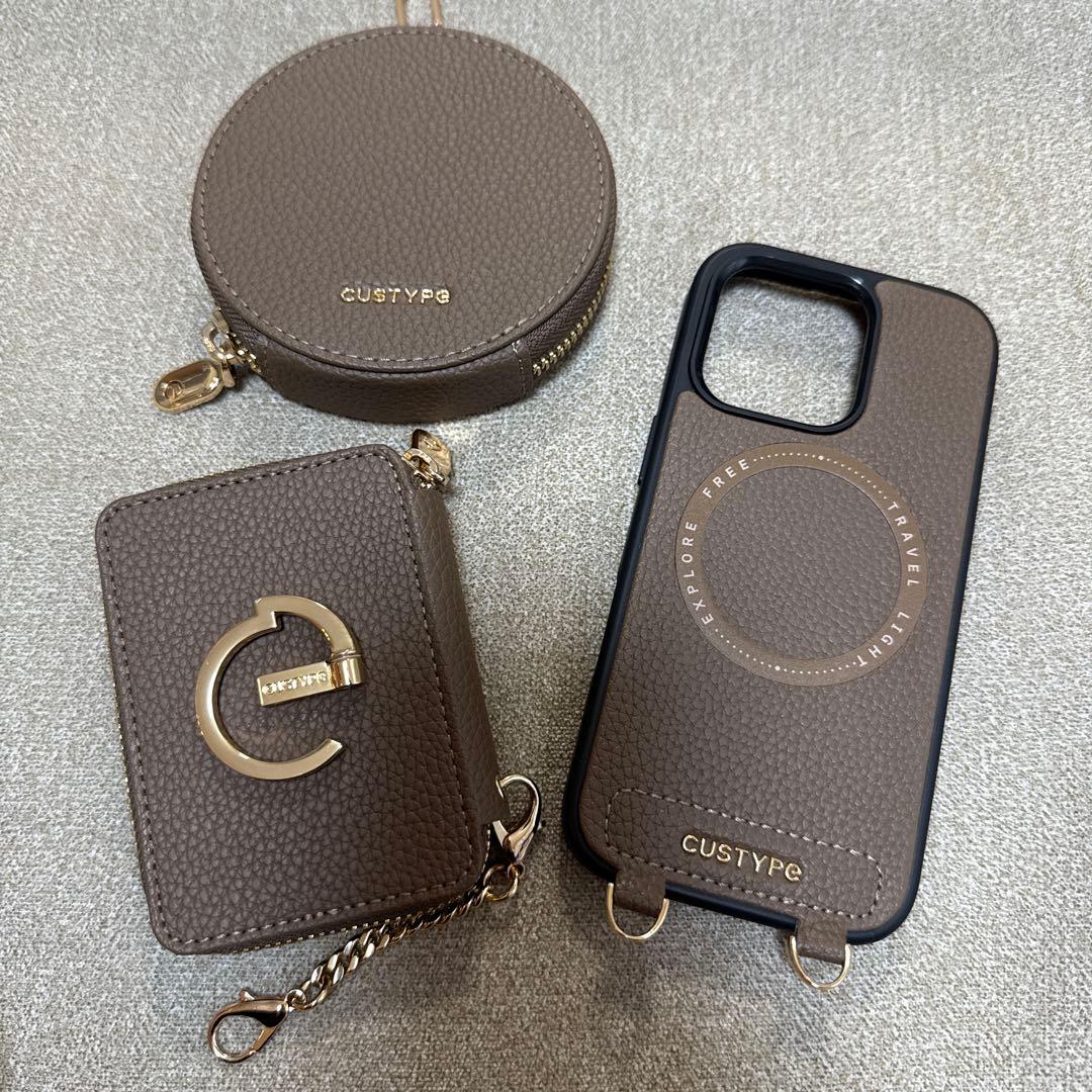 CUSTYPE iPhone用レザー調ケース モカ　iPhone16pro