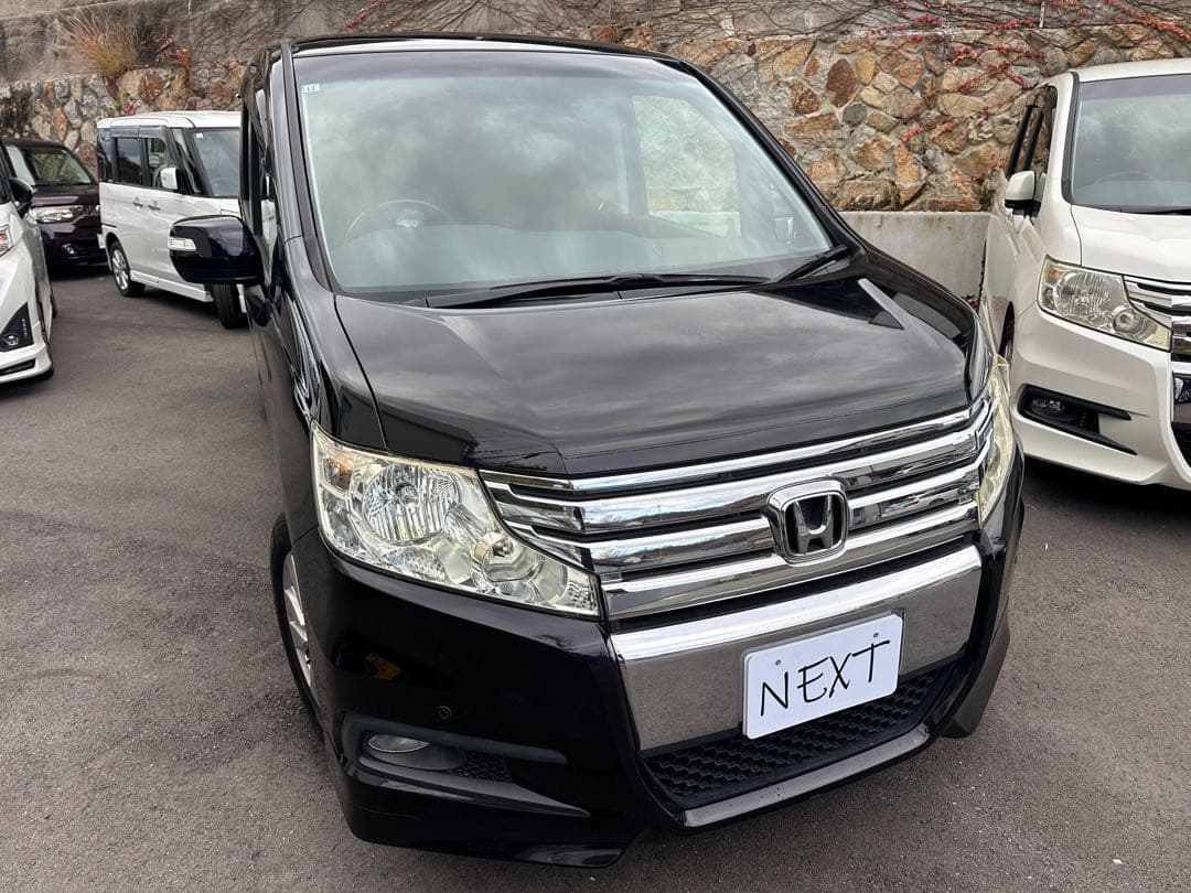 ホンダ ステップワゴン2.0 スパーダ Z フリップダウン　8人乗り