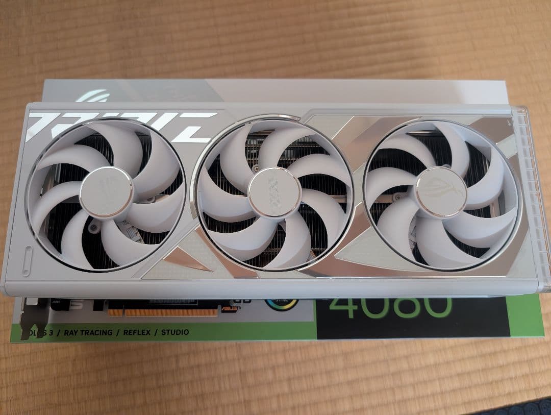 グラフィックボード・グラボ・ビデオカード ASUS GeForce RTX 4080 16GB GDDR6X White