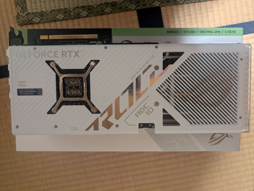 グラフィックボード・グラボ・ビデオカード ASUS GeForce RTX 4080 16GB GDDR6X White