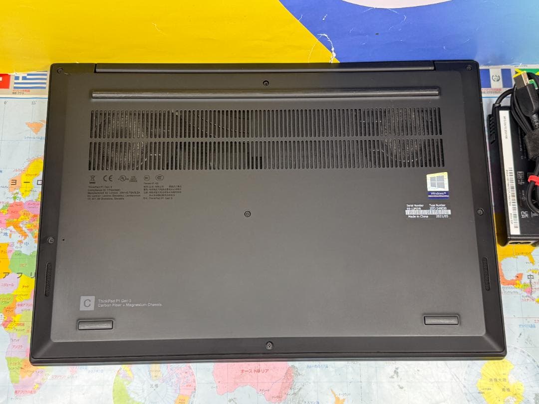 極美品 32GB・1TB レノボ P1 Gen3 T1000搭載 15.6型