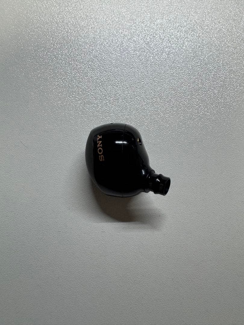 中古　wf-1000xm5 ケース　右耳のみ　バージョン4.0.2