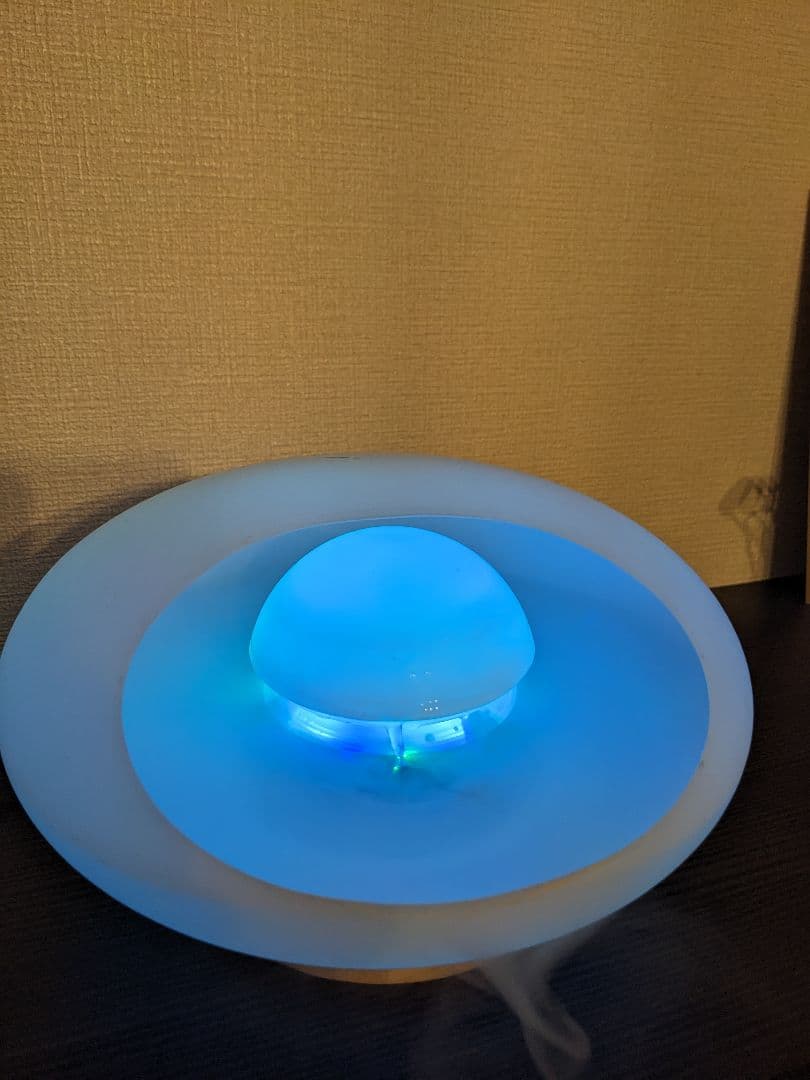 アロマディフューザー LEDライト付き 霧発生装置　加湿器