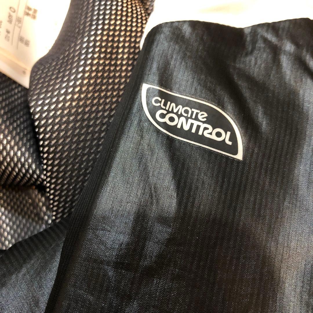 UMBRO ブラック 中綿入り（サーモライトプラス）ピステ上下